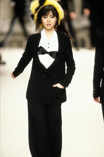 Look 125